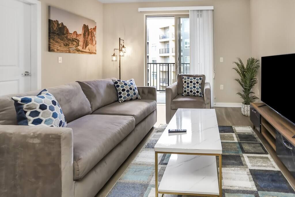 Bright and Spacious 1BR Fairfax Free Parking