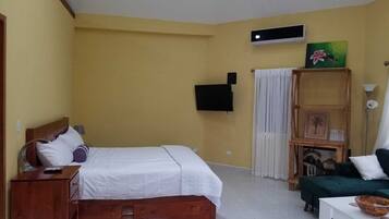 1 chambre, fer et planche à repasser, Wi-Fi, draps fournis