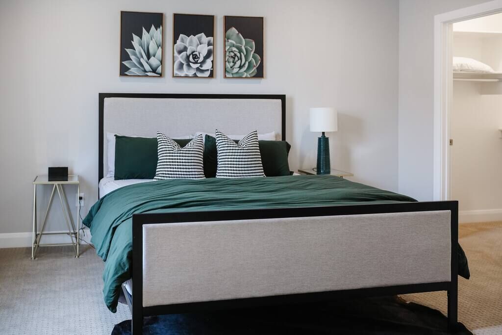 Private Hot Tub|Close to i15|Game Room