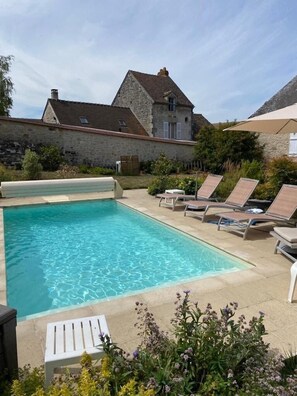 A heated pool - Maison Prado - avec piscine privée et grand jardin (Magny-en-Vexin)