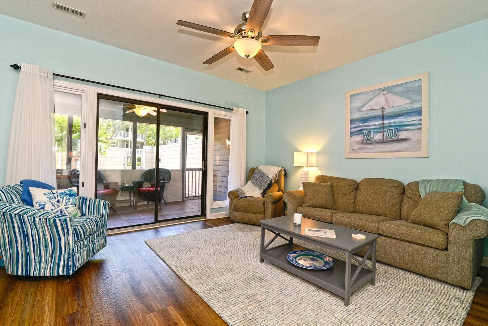 Modern Ocean Creek Resort Villa w Oceanfront Pool and Tiki Bar