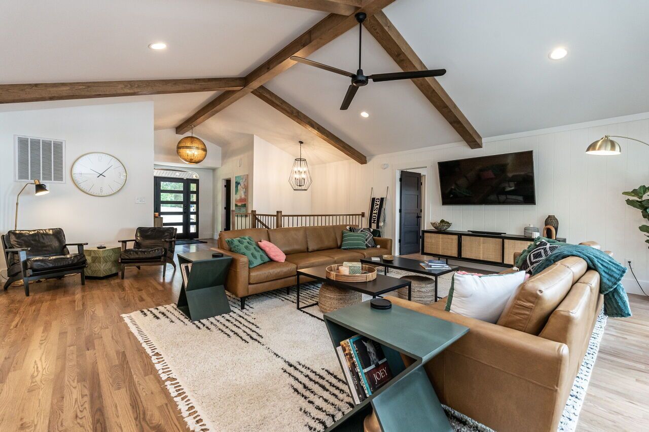 NEW! Lake Escape has it ALL--Deep water, panoramic views, POOL, main lake!