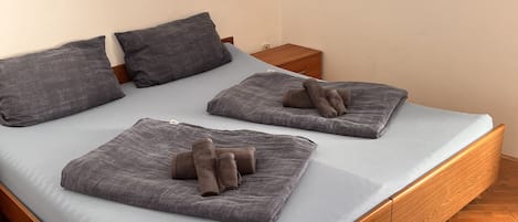 1 bedroom, WiFi, bed sheets