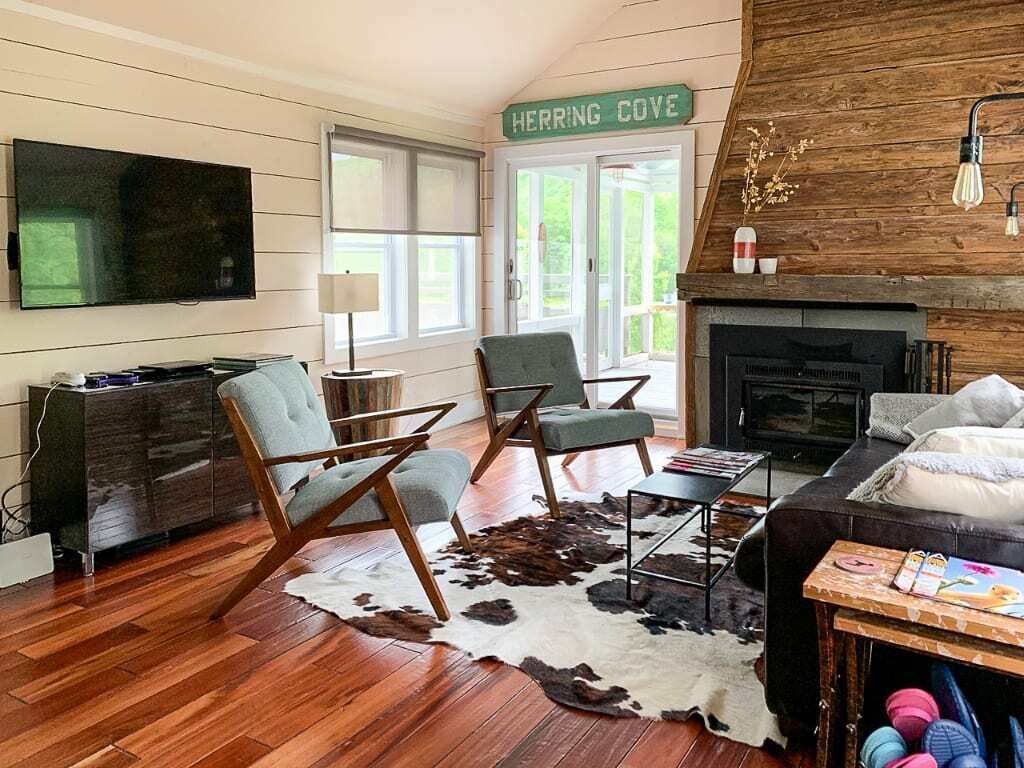 Apple Hill - Cozy with Views near Roxbury