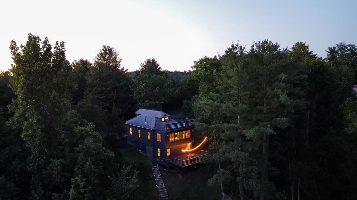 La Maison - Stylish Schoolhouse near Hudson