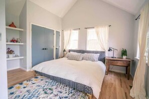 4 Schlafzimmer, Bügeleisen/Bügelbrett, Reisekinderbett, WLAN