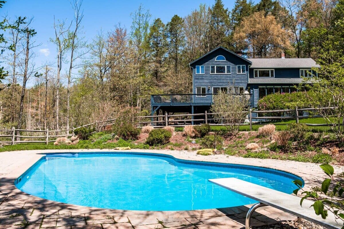 Noorden House - Spacious and Private, Pool