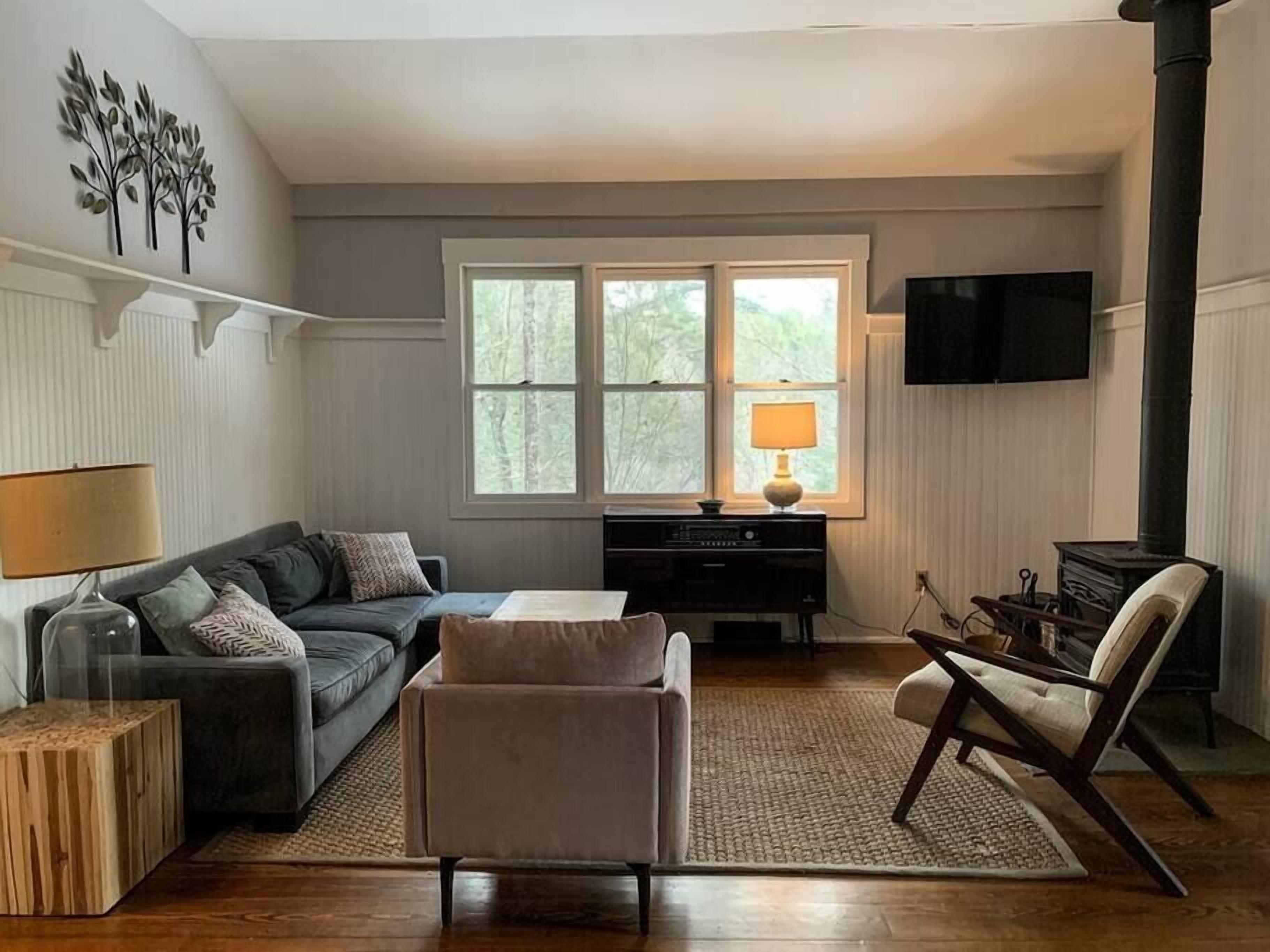 Old Campbell Place - Cozy and Rustic in Callicoon