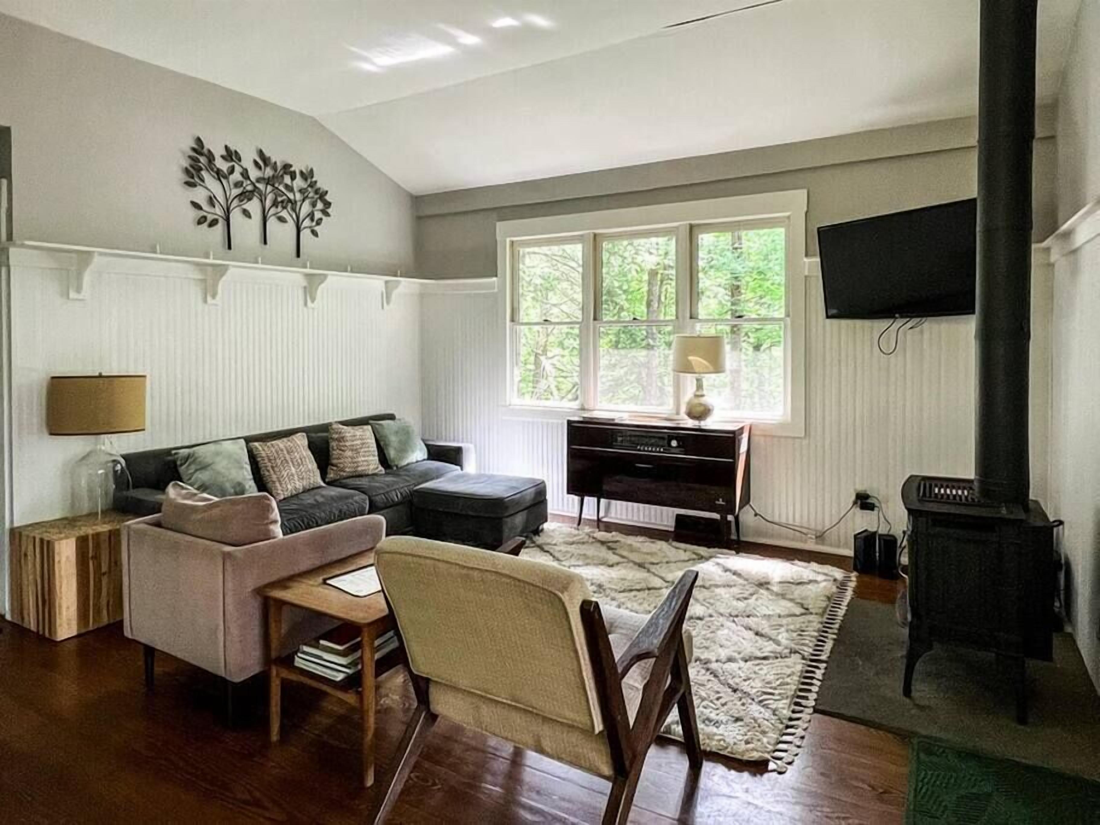 Old Campbell Place - Cozy and Rustic in Callicoon