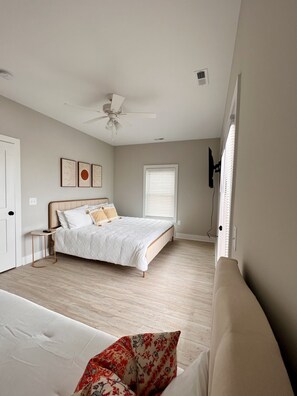 5 bedrooms, Internet, bed sheets