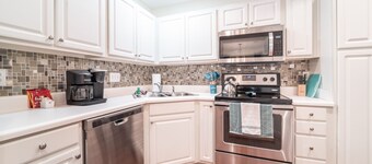 Inviting Home on Beautiful Pond