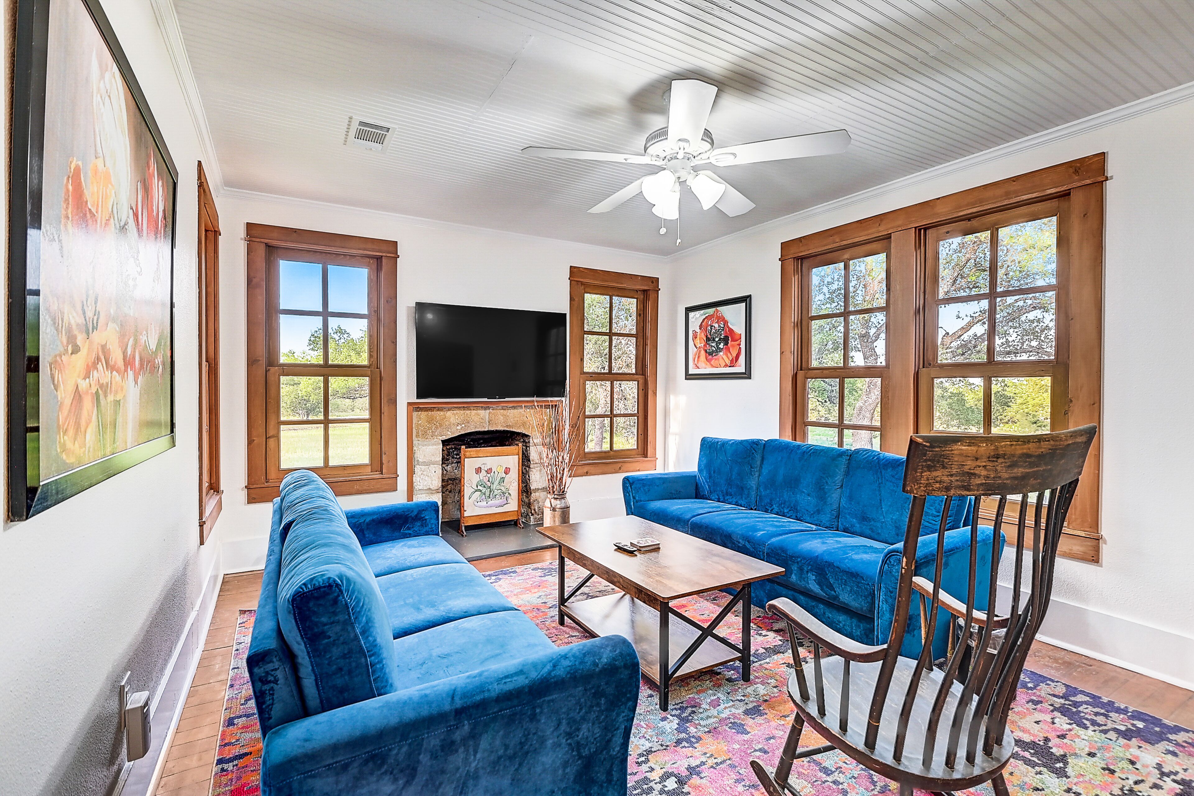 Lovely getaway lined by trees with a deck, grill, washer/dryer, and central AC