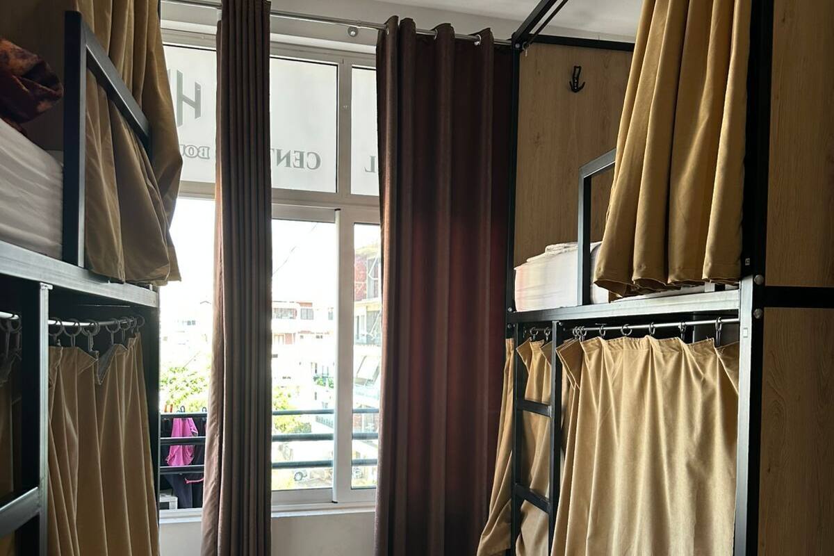 10 Bed Mixed Dormitory | 防音設備、WiFi (無料)