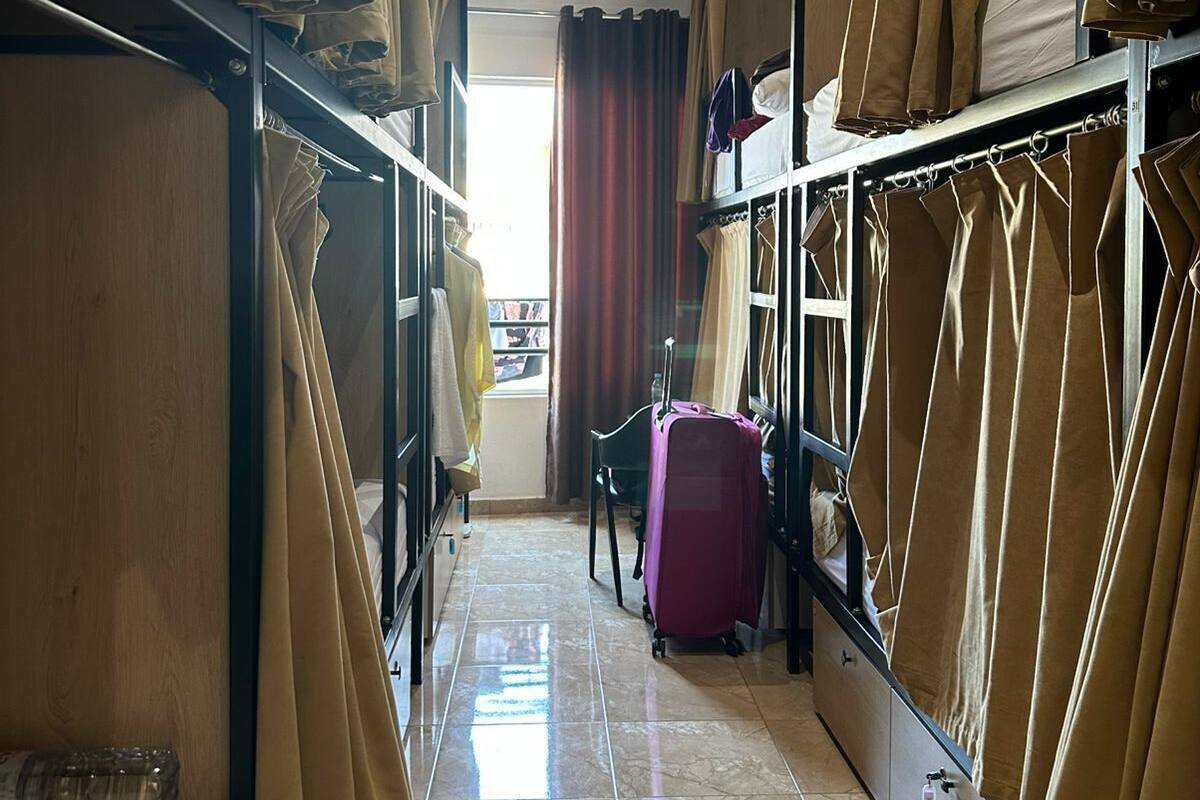 12 Bed Mixed Dormitory | 防音設備、WiFi (無料)