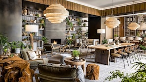 Restaurant - One of a Kind - Ocean View Luxury Condo (Miami Beach)