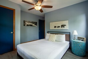 3 habitaciones, escritorio, tabla de planchar con plancha y wifi gratis