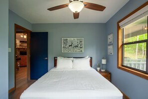 3 habitaciones, escritorio, tabla de planchar con plancha y wifi gratis