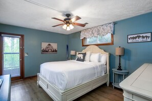 1 bedroom, desk, iron/ironing board, free WiFi