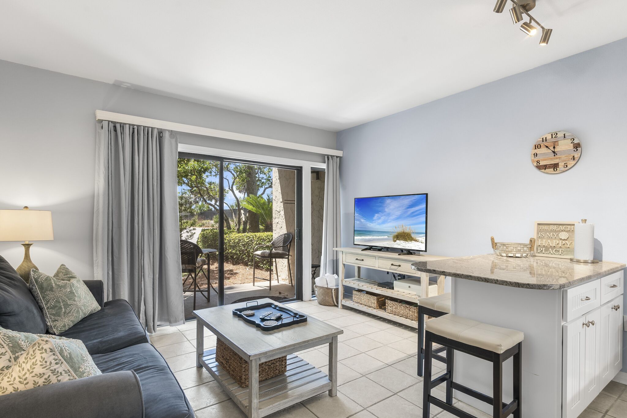 Quiet Destin Beachfront Resort!