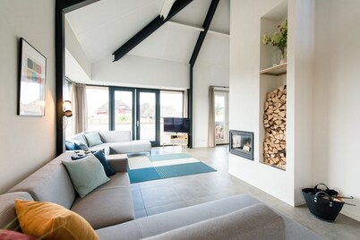 Hestia, a spacious villa in the dunes with jacuzzi and sauna near the village Nes.