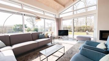 TV connectée, cheminée