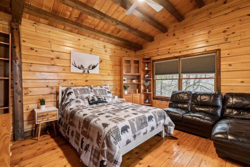 Maine Bear Lodge Between Sebago Lake and Portland - Week Discounts Start Oct 26!