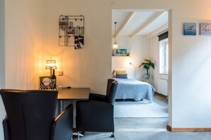 Interior - Dit Eiland is a modern studio on the edge of the village Hollum. (Hollum)