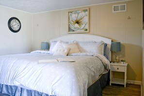 Basic-Zimmer, 1 King-Bett, Nichtraucher