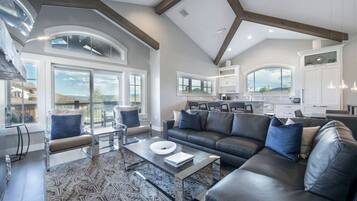 Smart-TV, Kamin, Drucker