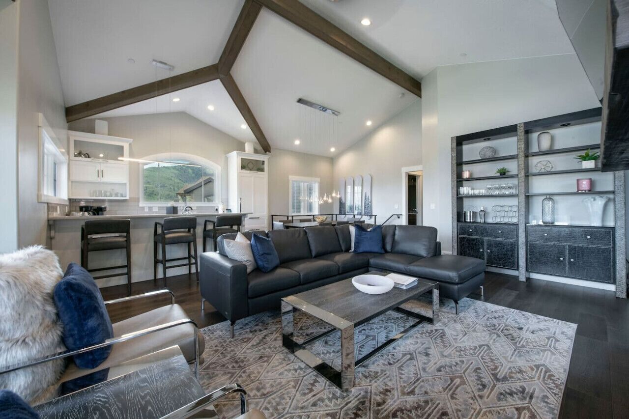 Smart TV, fireplace, printers