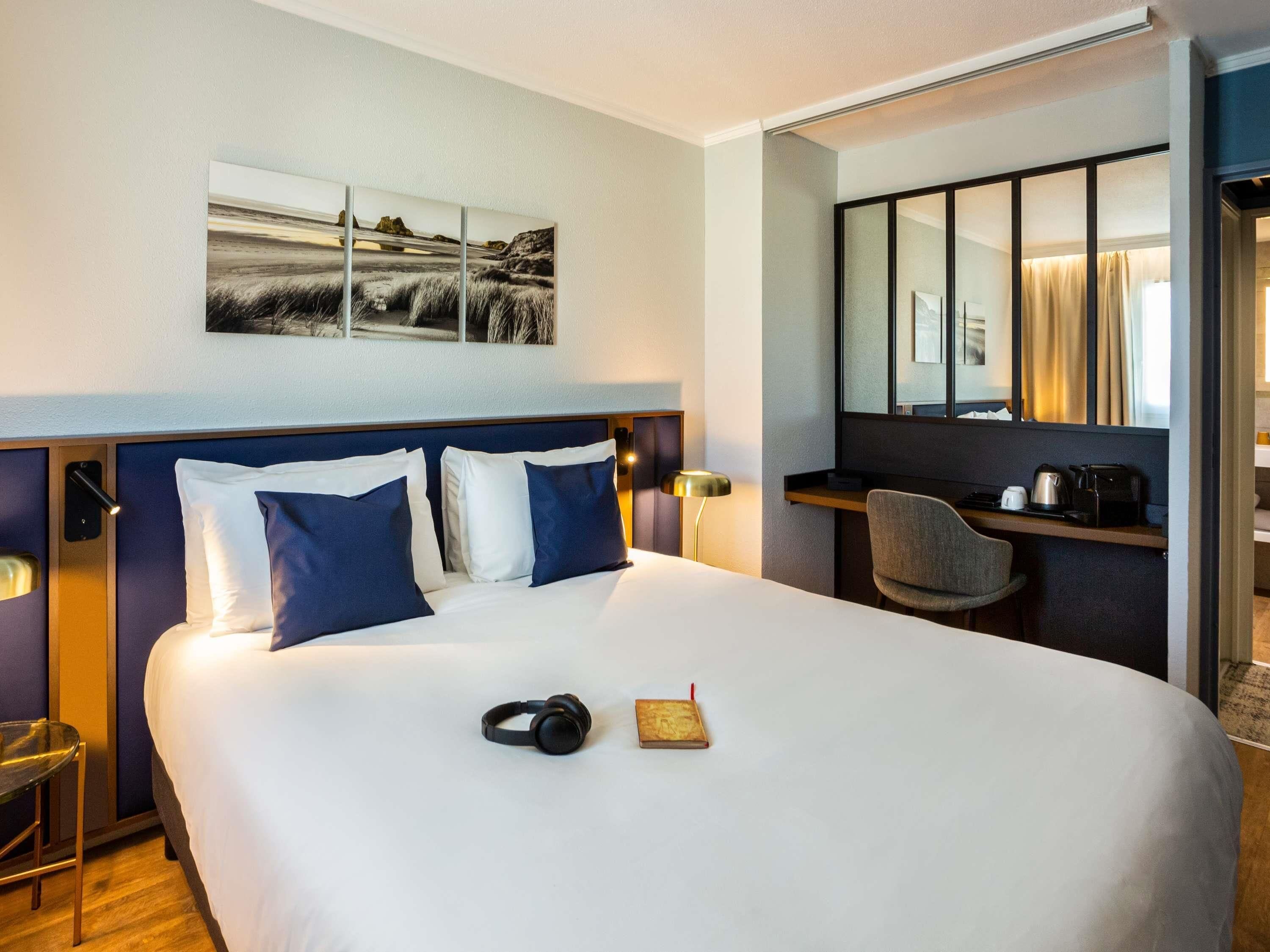 Premium bedding, Select Comfort beds, in-room safe, desk