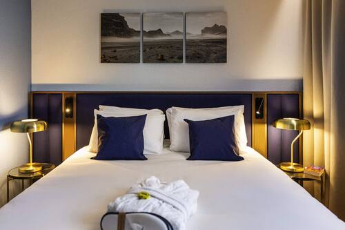 Privilege, Suite, 1 letto matrimoniale con divano letto | Biancheria da letto di alta qualità, materassi Select Comfort