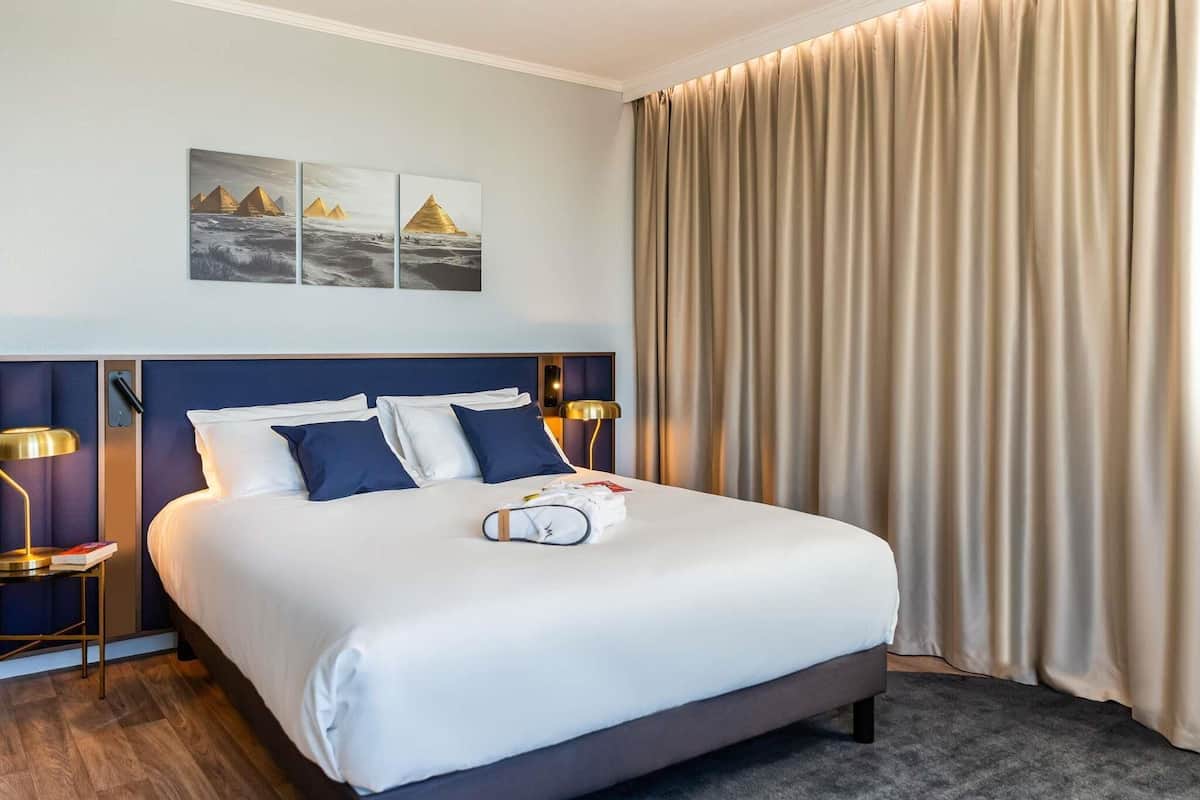 Privilege, Family Suite