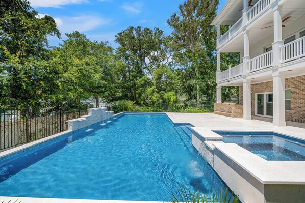 Outdoor pool, a heated pool