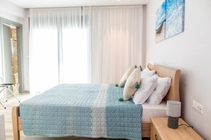 Deluxe Apartment | 3 bedrooms, in-room safe, iron/ironing board, free WiFi - beach deluxe house  (Kos)