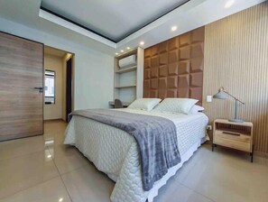 1 habitación, tabla de planchar con plancha, wifi gratis y ropa de cama 
