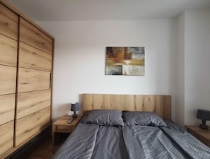 1 chambre, fer et planche à repasser, Wi-Fi gratuit, draps fournis