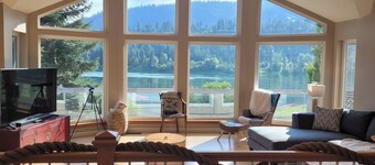 10 Acre Private riverfront retreat w/ dock and 1,000 ft waterfront