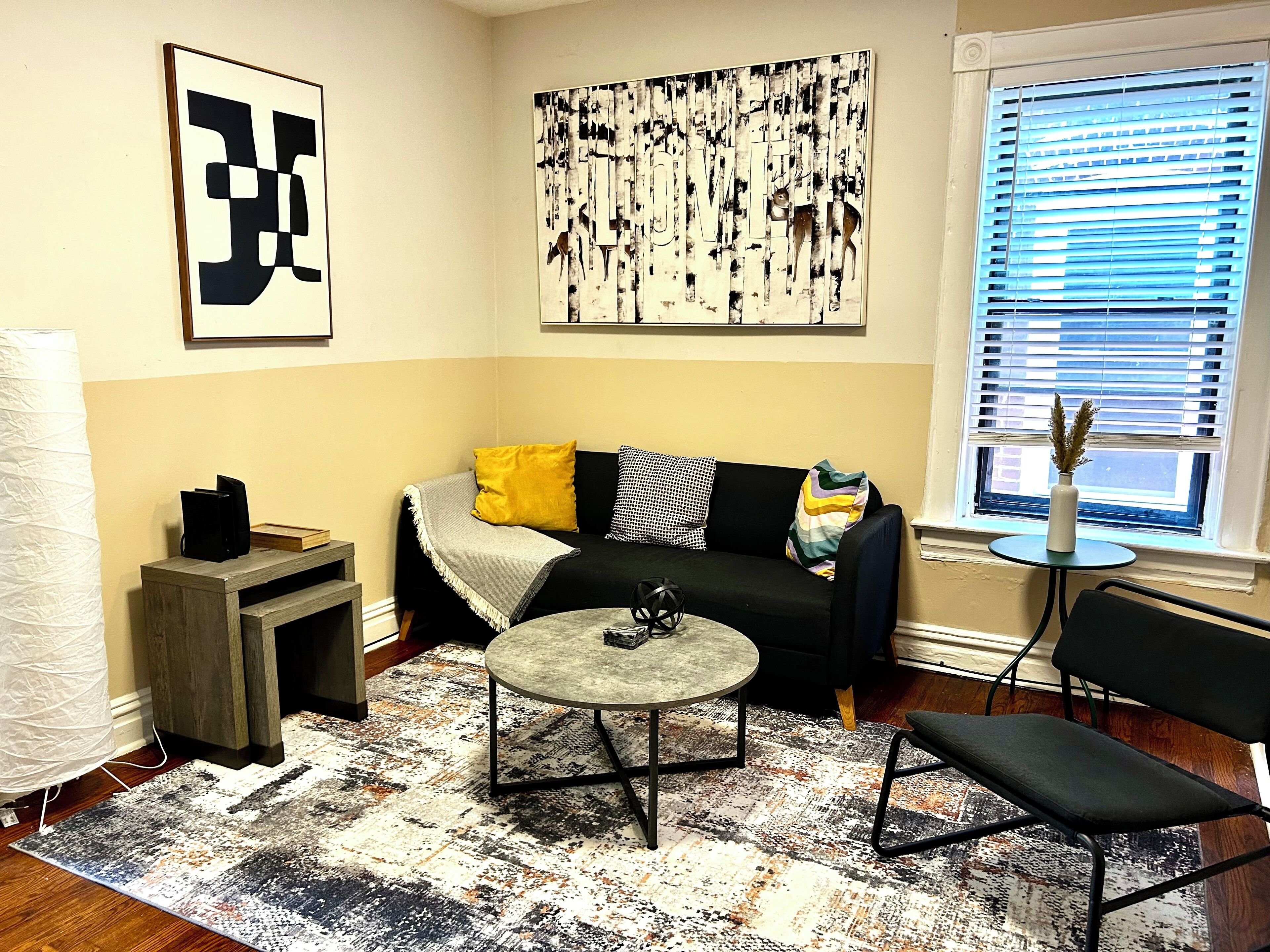 智能电视、办公室