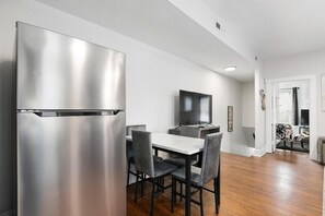 Dining - Tower Grove Twins 2bd (St. Louis)