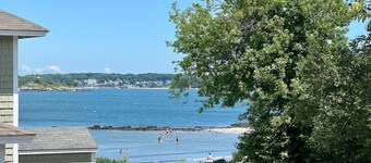 Willard By the Sea - 30 ft to the beach- 2nd floor