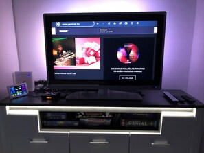 Family Apartment | Living room | 80-cm LCD TV with digital channels, TV, heated floors - Apartment with balcony Nike (Dubrovnik)