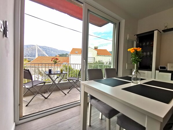 Family Apartment | Living area | 80-cm LCD TV with digital channels, TV, heated floors