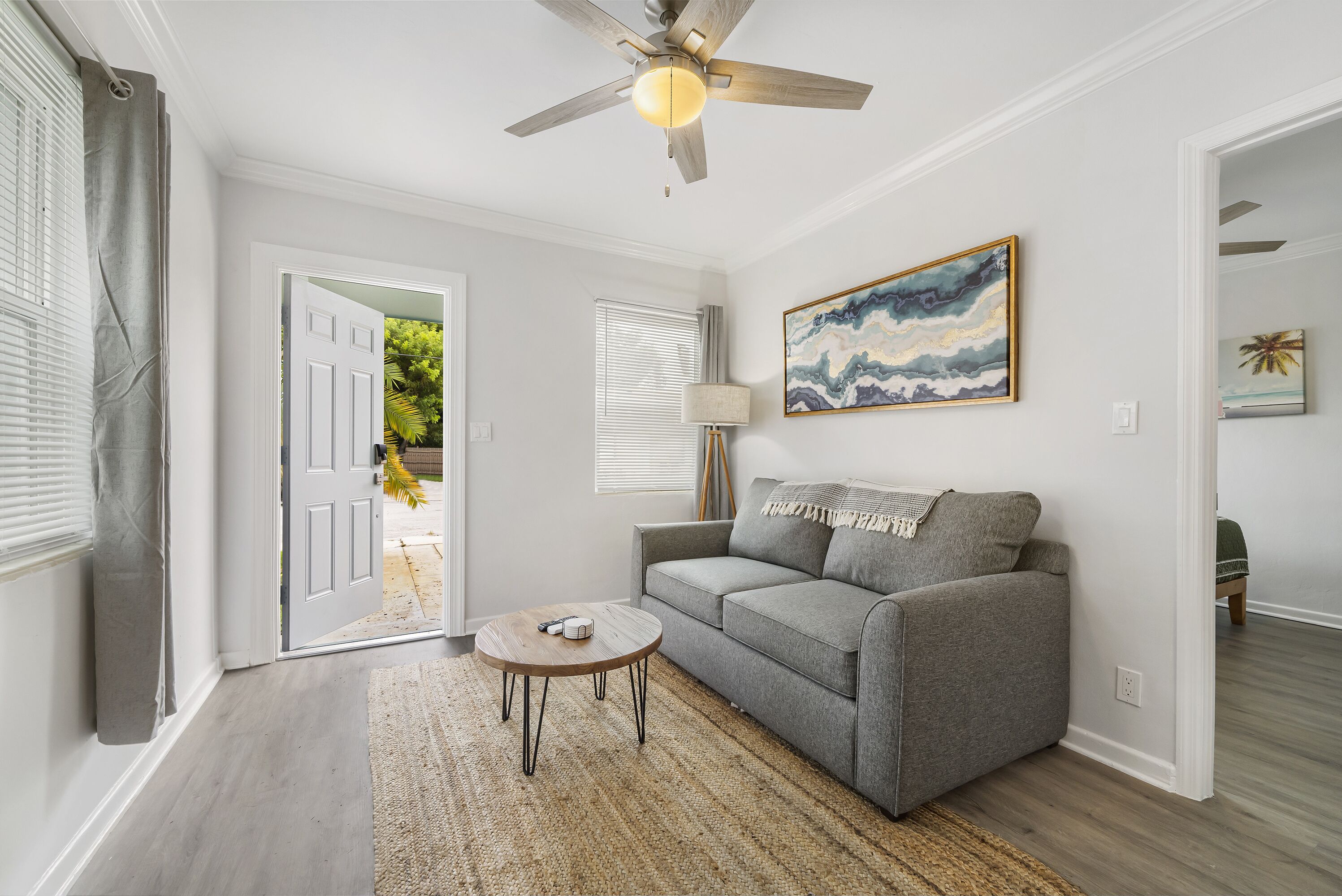 Pet Friendly Apartment Near The Beach