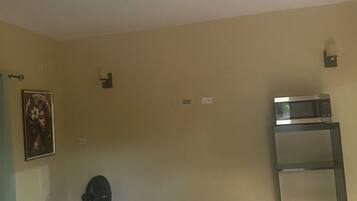 Een flatscreentelevisie