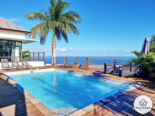 Villa Thenor - villa de 220m² avec piscine - Saint-Leu