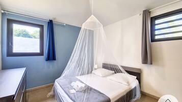 5 slaapkamers, een strijkplank/strijkijzer, gratis wifi, beddengoed