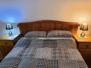 1 chambre, fer et planche Ă repasser, Wi-Fi, draps fournis