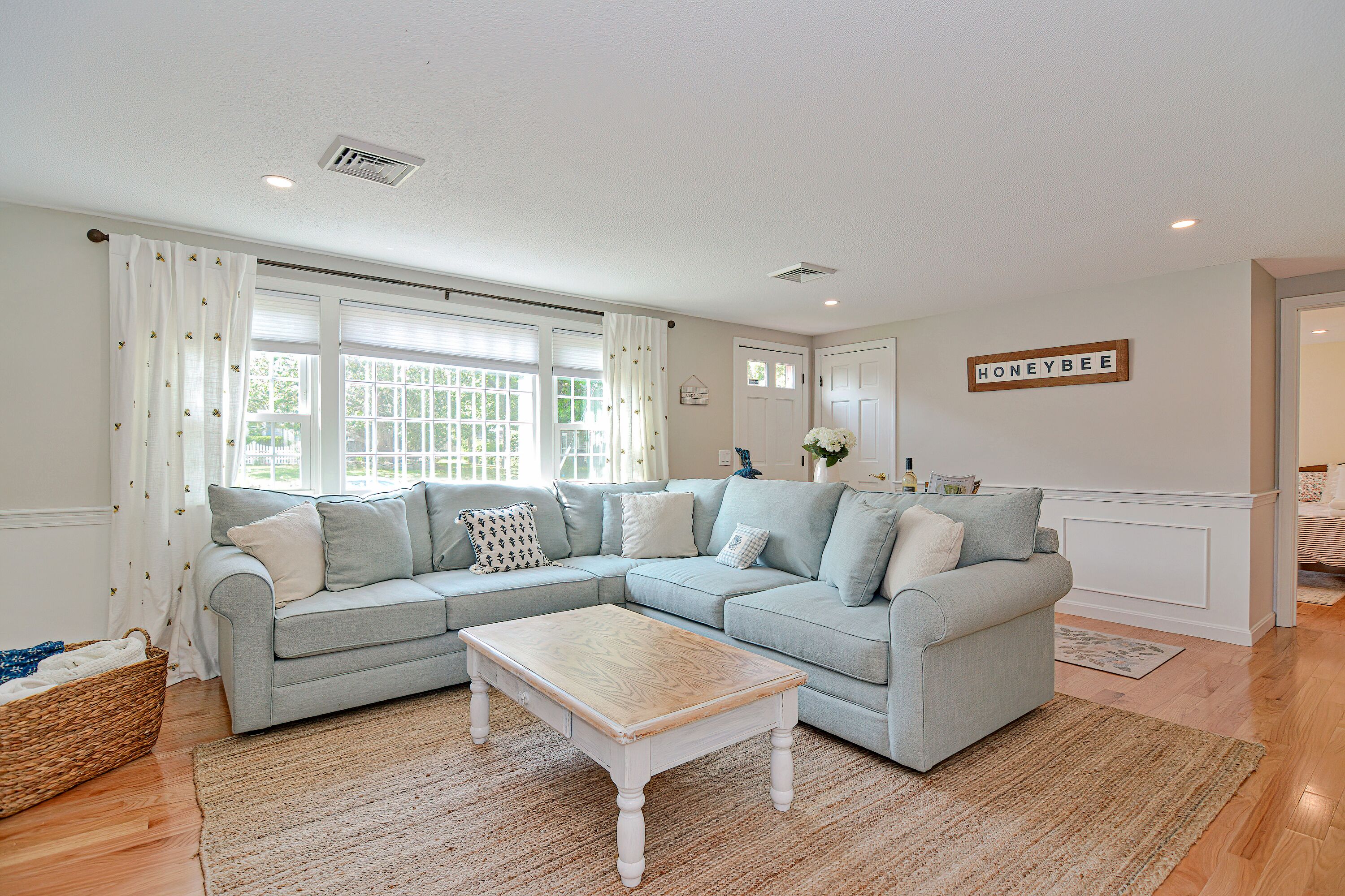 Honeybee Cottage - Colonial Acres Beach