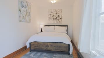 2 habitaciones, escritorio, tabla de planchar con plancha y wifi gratis